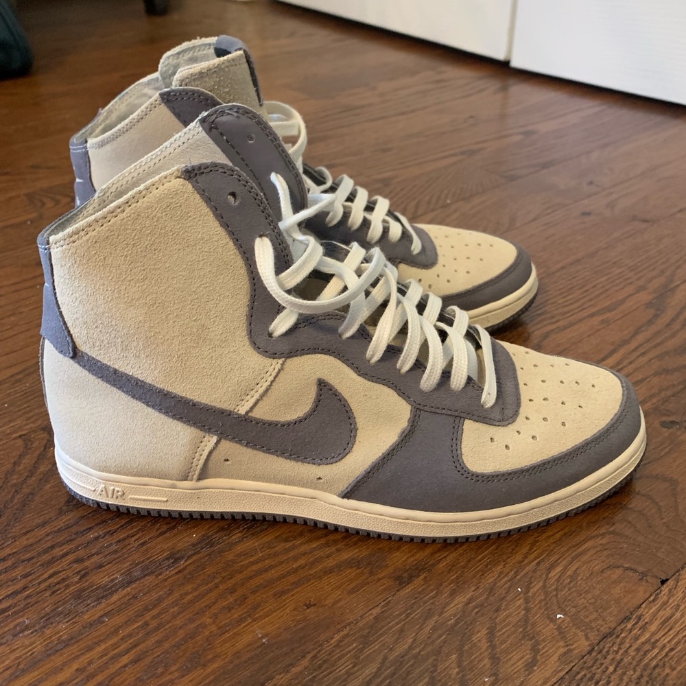 Women’s Nike Afi-light high top sneaker